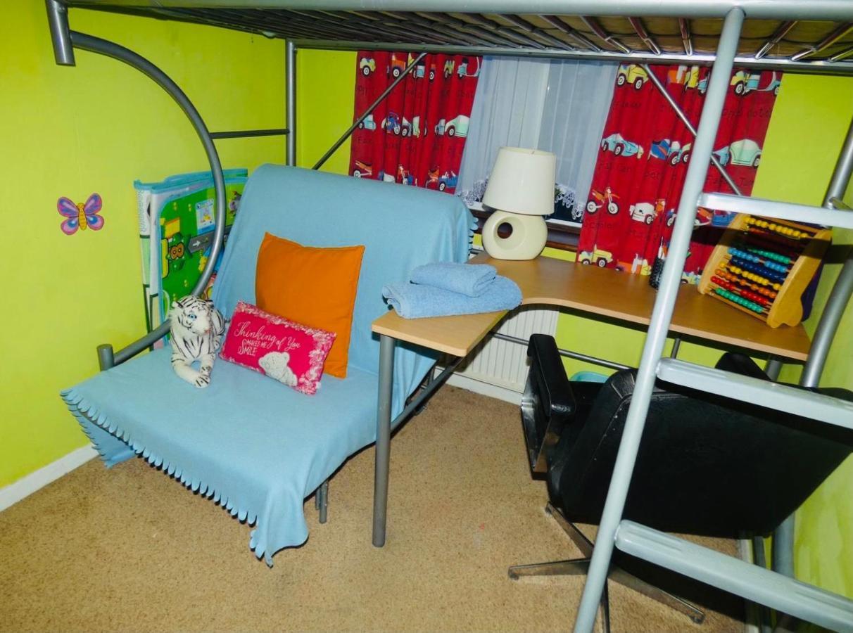Spacious 3 Bed House With Parking & Good Transport South Norwood Buitenkant foto