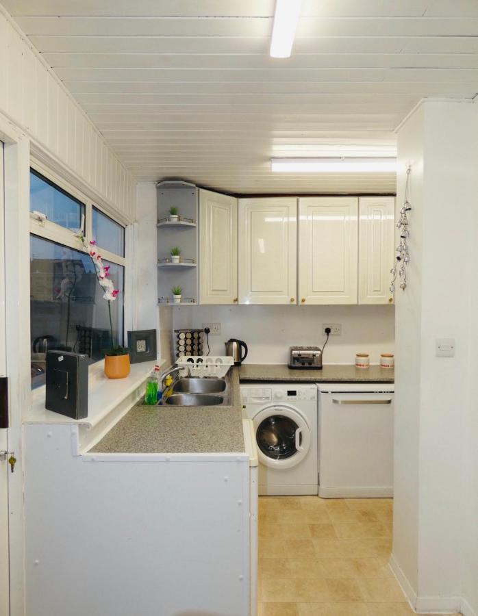 Spacious 3 Bed House With Parking & Good Transport South Norwood Buitenkant foto