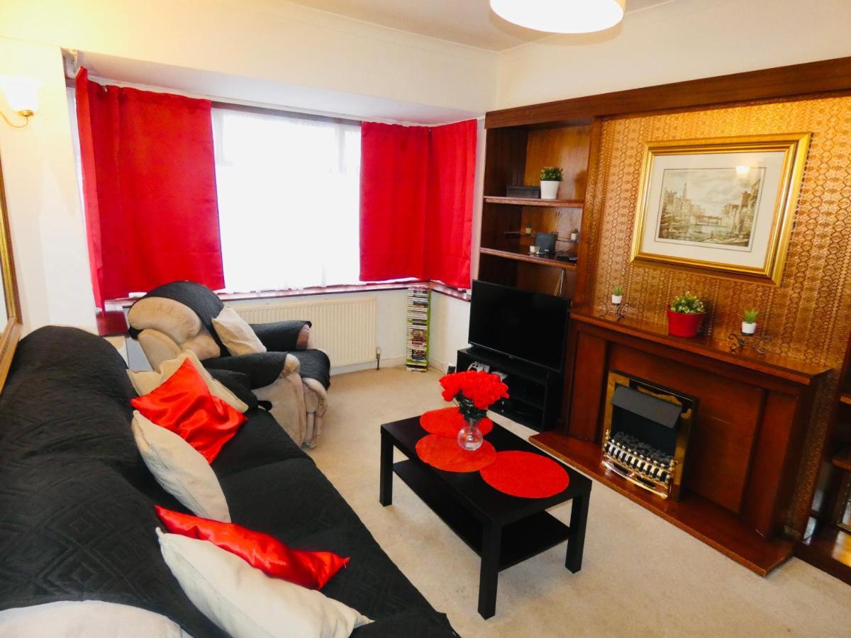 Spacious 3 Bed House With Parking & Good Transport South Norwood Buitenkant foto